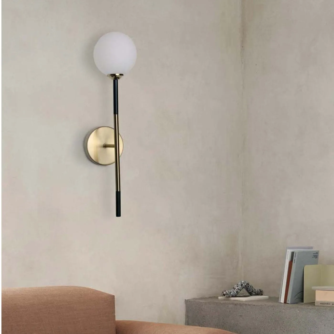 2003-W Modern Wall Light