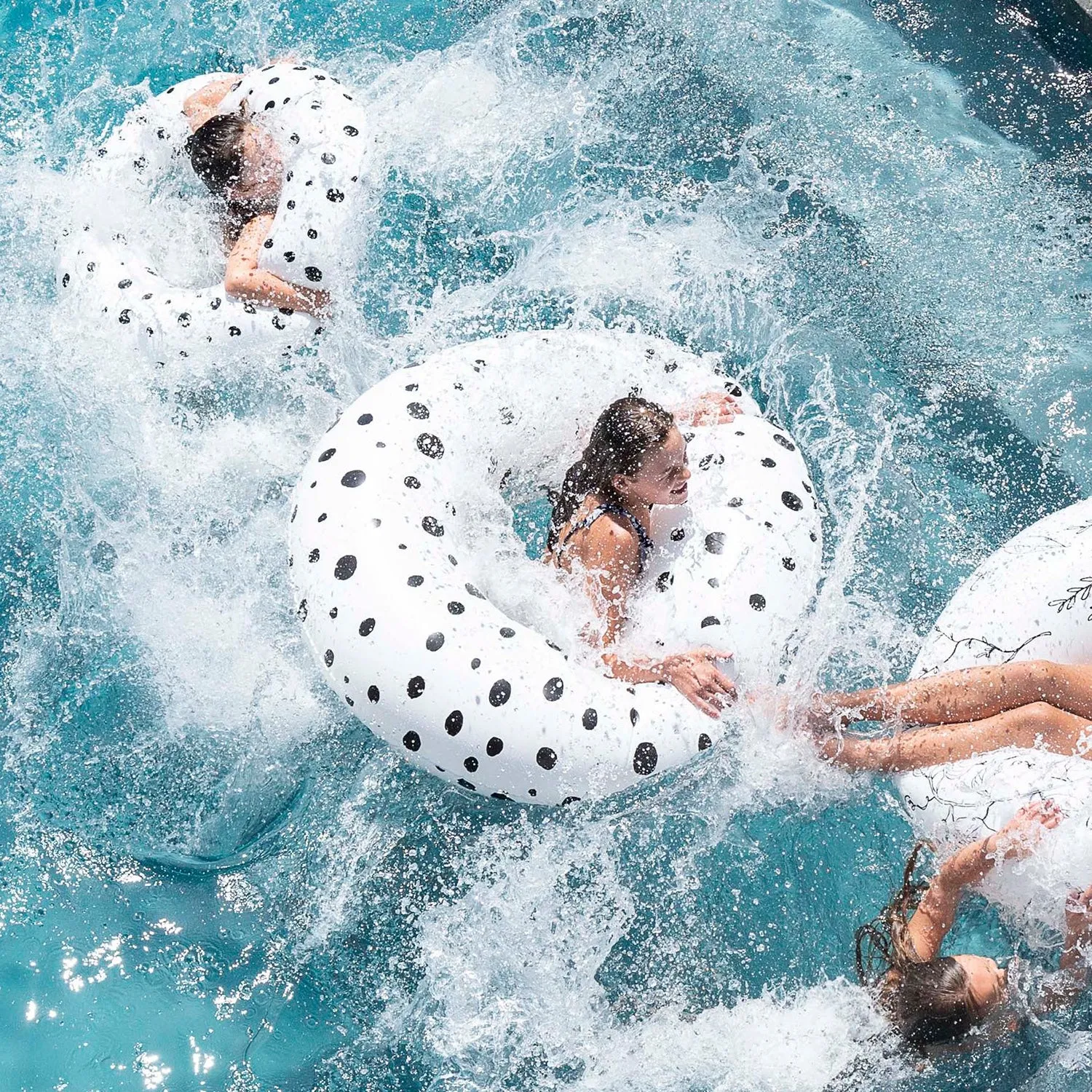 &sunday | oversized pool tube | bubbles - seasonal