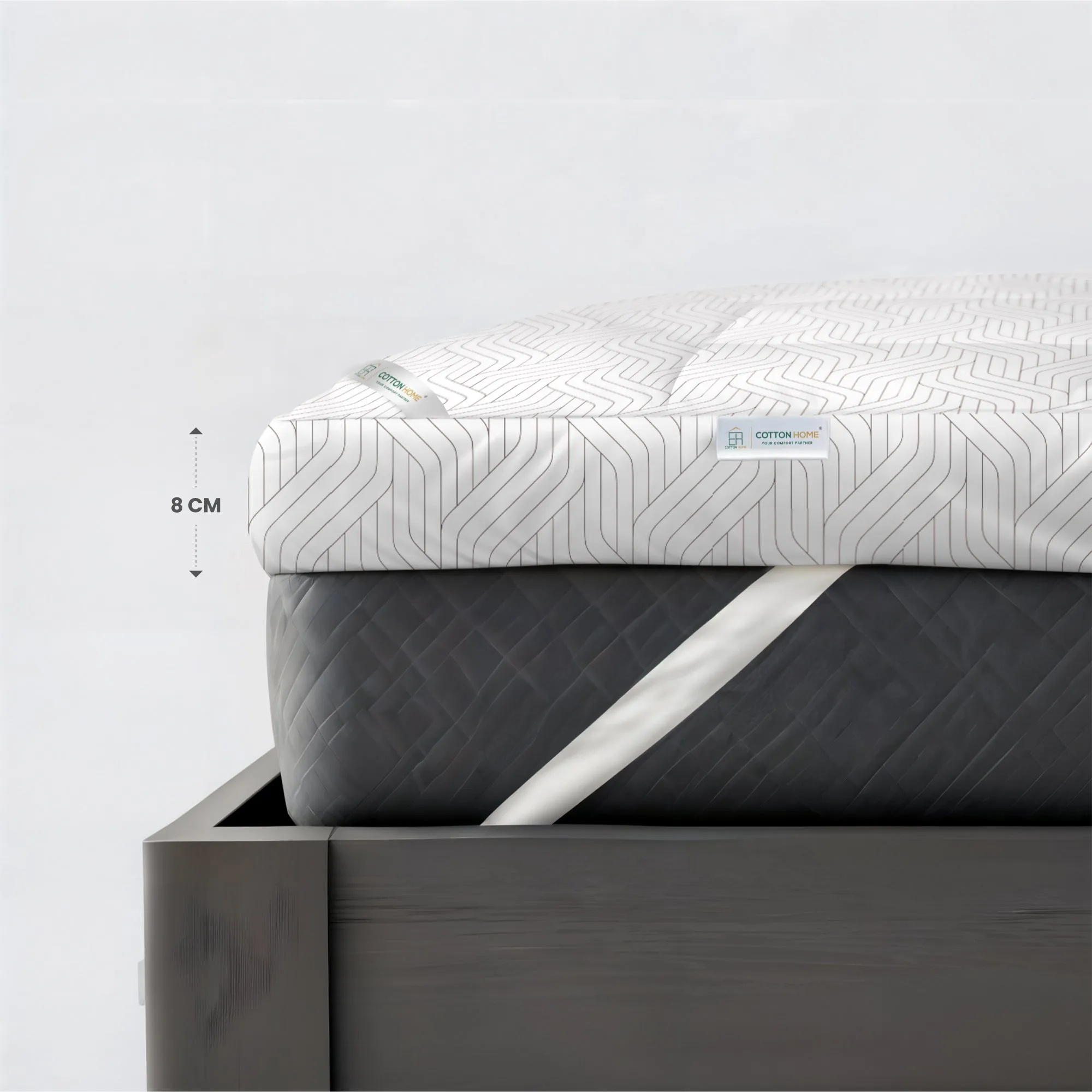 White And Grey Geometric Mattress Topper with 2 Pillow Cover - Queen Size 160x200 8cm